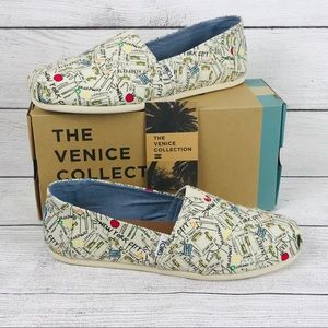 TOMS Natural Printed Canvas Classic NYC Print Sz 9
